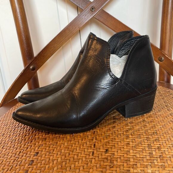 Steve Madden Black Ankle Boots - Picture 5 of 10